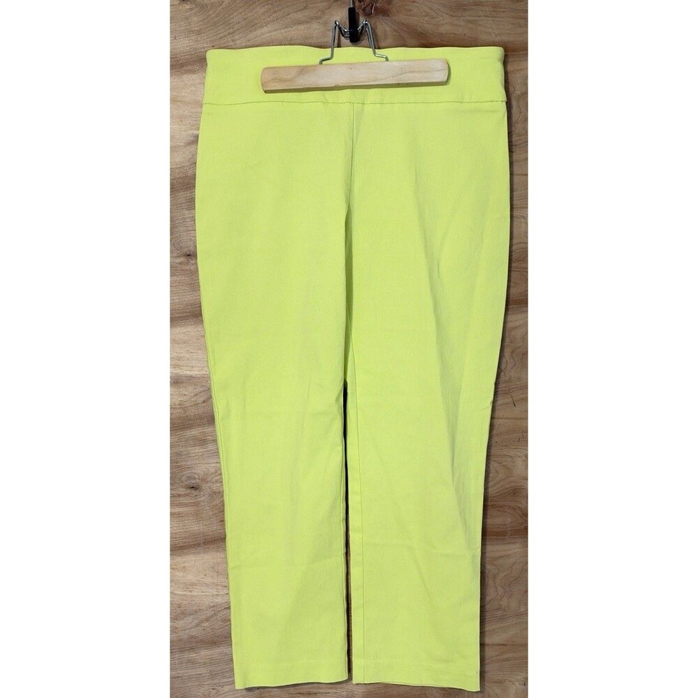 Attyre Woman 4x 23.5 ”L Stretch PullOn Capri Pants Lime Green